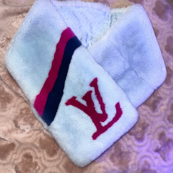 Louis Vuitton M70272 LV logo Tippet fur Scarf blue and pink - Picture 2 of 5